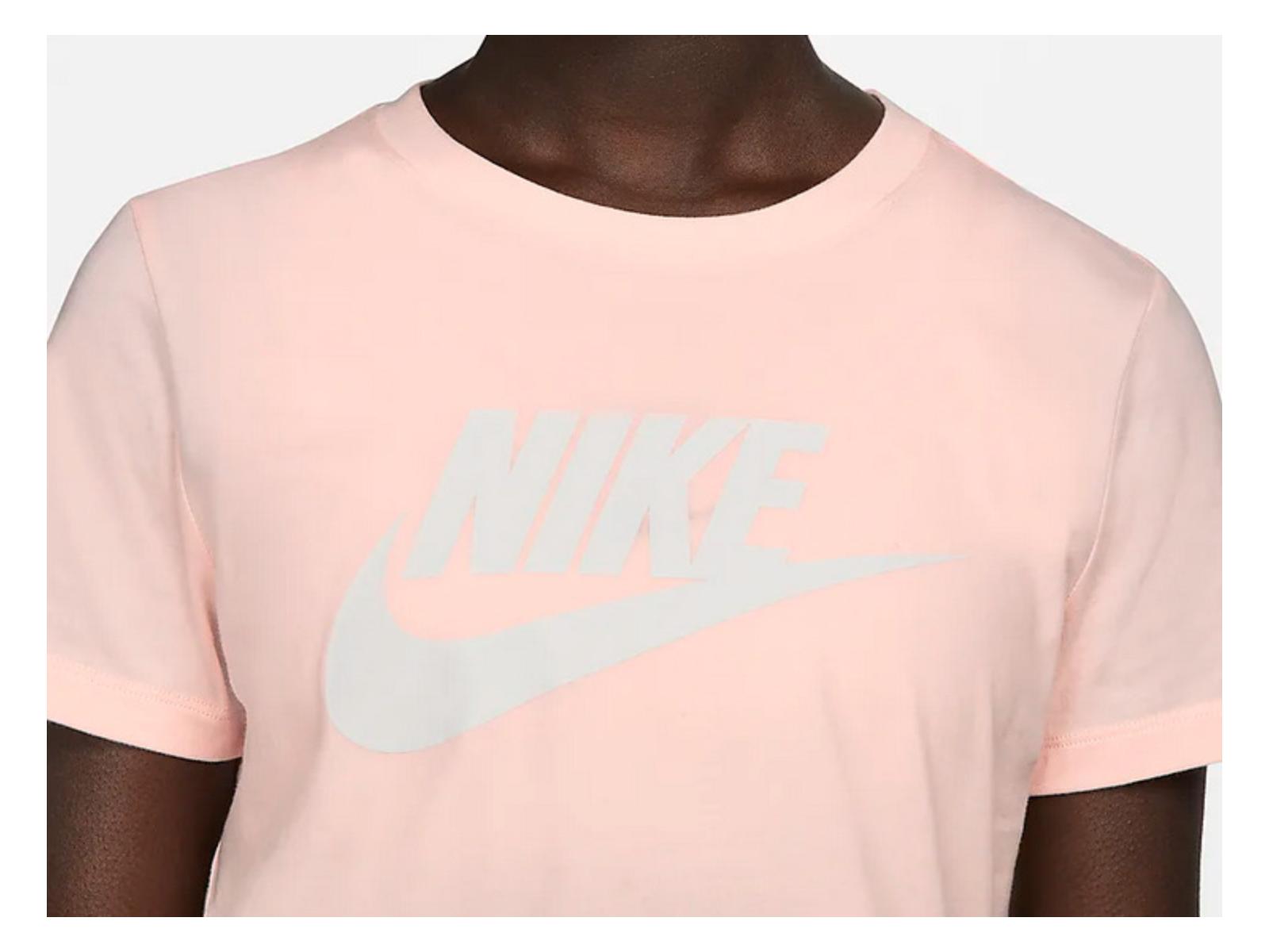 Camiseta Nike Sportswear Essential BV6169