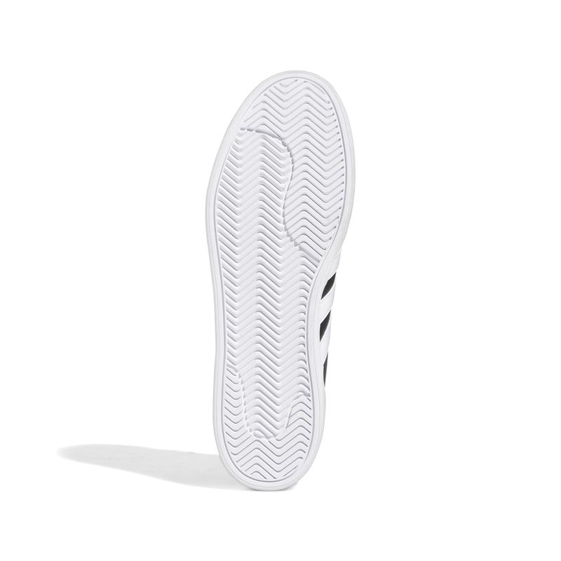 GW5489_4_FOOTWEAR_Photography_Bottom-View_white