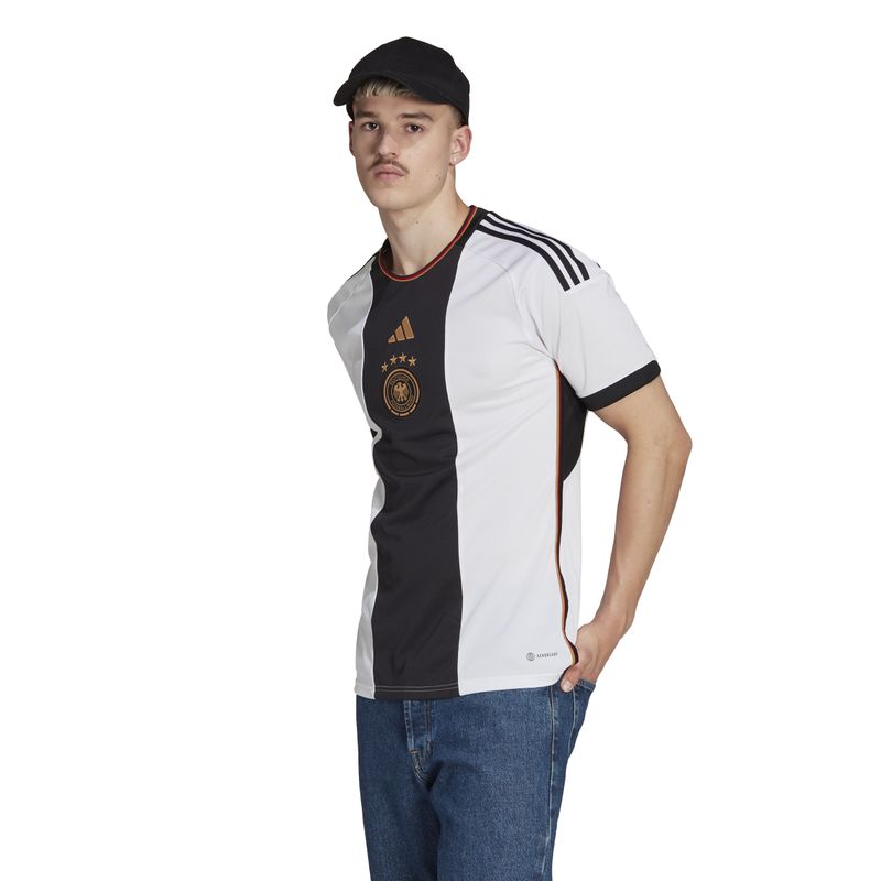 HJ9606_4_APPAREL_On-Model_Standard-View_white
