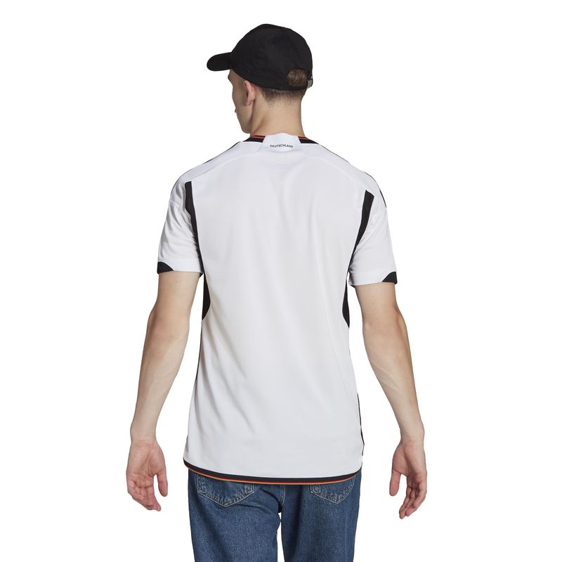 HJ9606_6_APPAREL_On-Model_Back-View_white