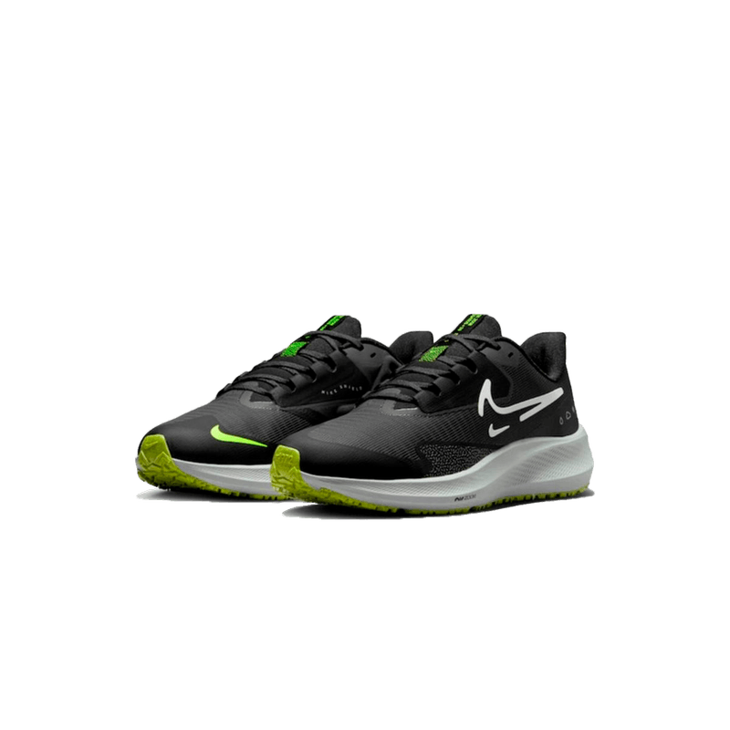 Nike shield store running shoe