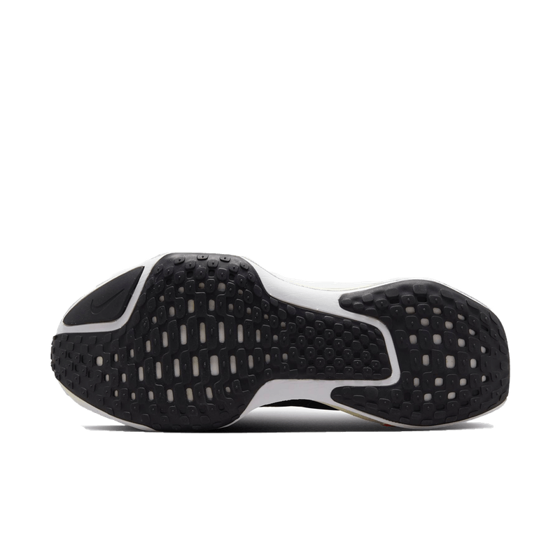 TENIS NIKE ZOOMX INVINCIBLE RUNFK 3 DR2615-001 PRETO BRANCO