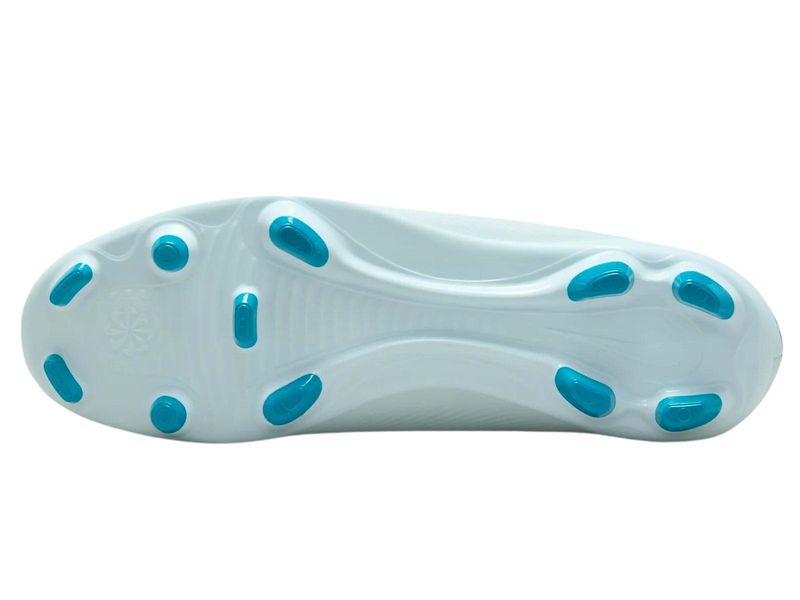 NIKE ユーティリティ TUNGSTEN 056401NYA2.jpg