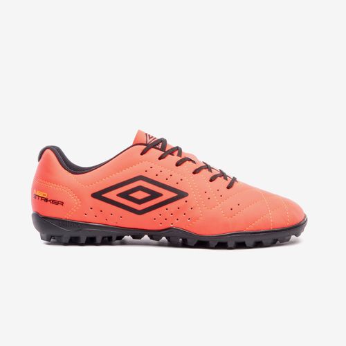 Chuteira Society Umbro Neo Striker